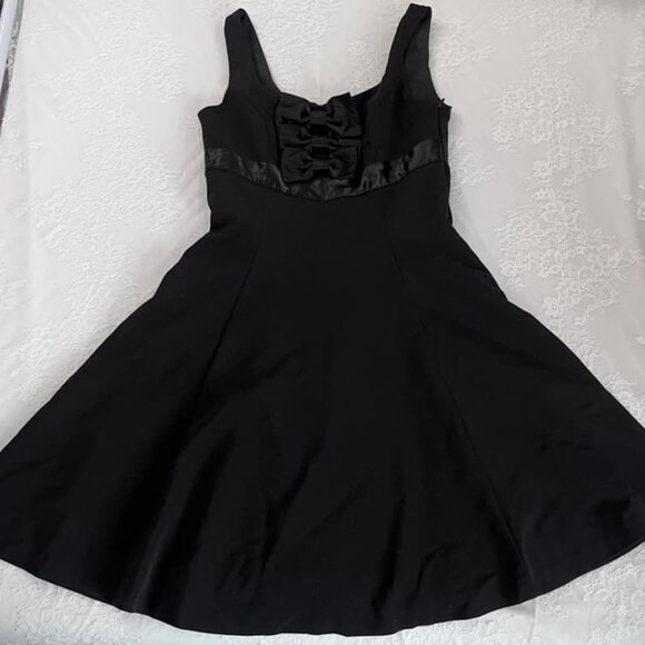 Women's black mini Dresses - Picture 2 of 3